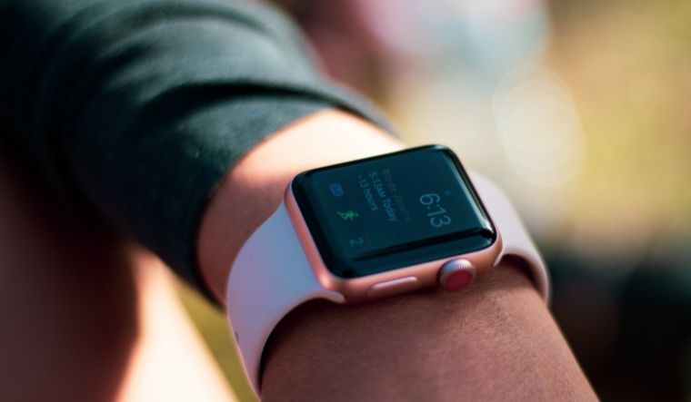 How a smartwatch saved life of this UK CEO after he suffered heart attack - Vimarsana News